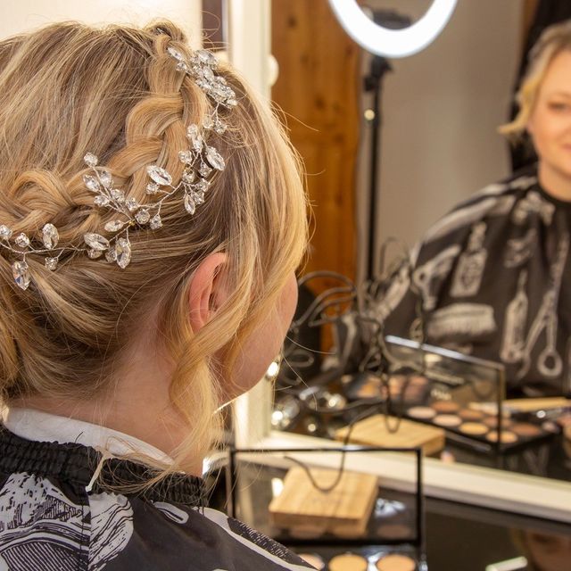 Janine Brenner | Hair Stylist & Make Up Artist in Anif bei Salzburg