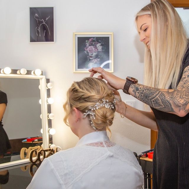 Janine Brenner | Hair Stylist & Make Up Artist in Anif bei Salzburg